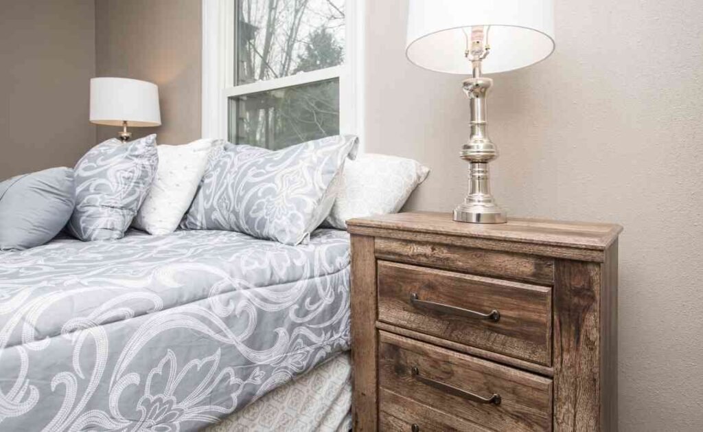 classical bedroom decor