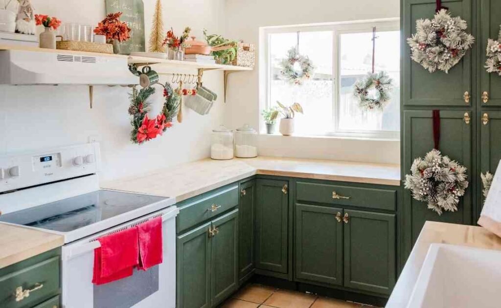 green accent colors for kitchen decor
