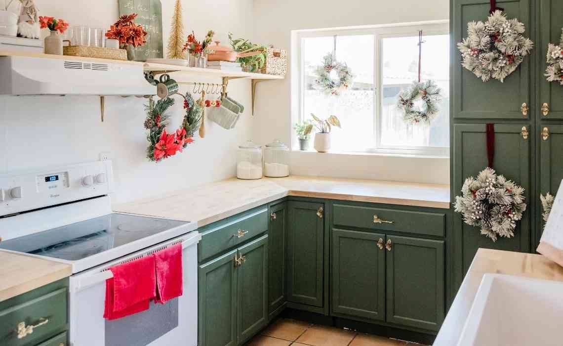 green accent colors for kitchen decor